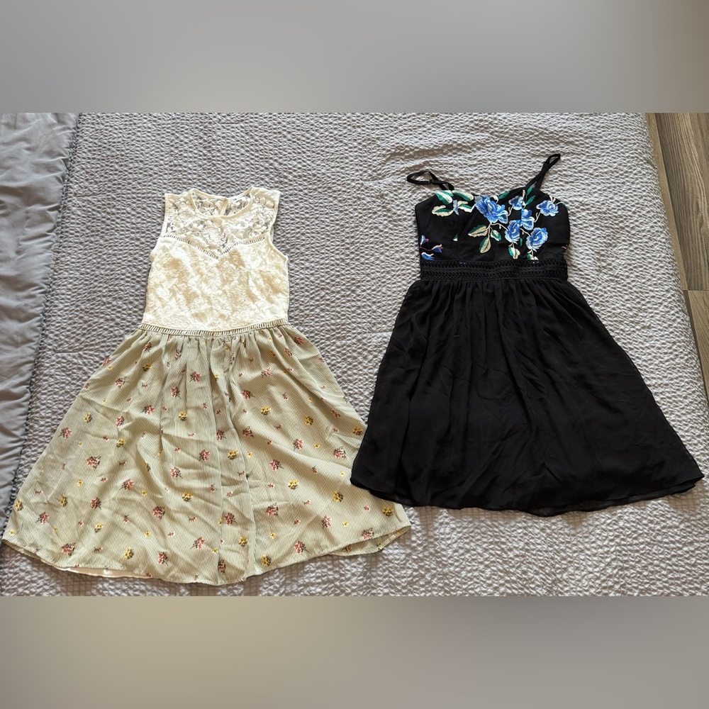 ⚠️2 Floral Dress Sets⚠️